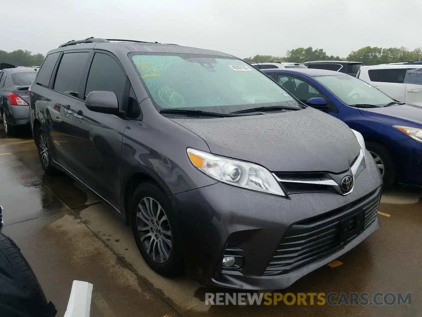 1 Photograph of a damaged car 5TDYZ3DC1KS984841 TOYOTA SIENNA 2019