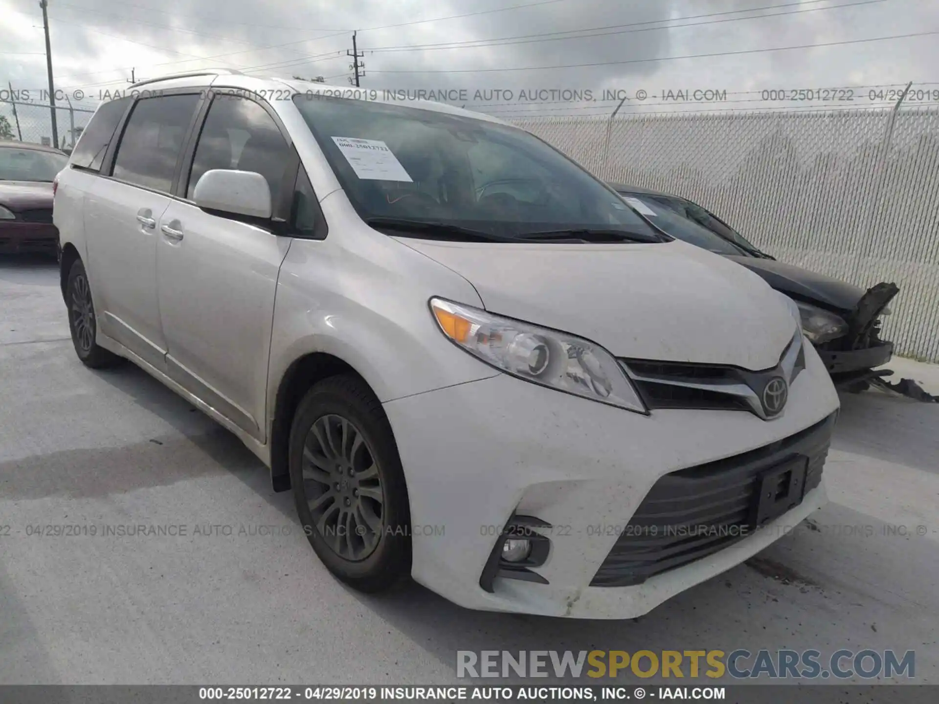 1 Photograph of a damaged car 5TDYZ3DC1KS986668 TOYOTA SIENNA 2019