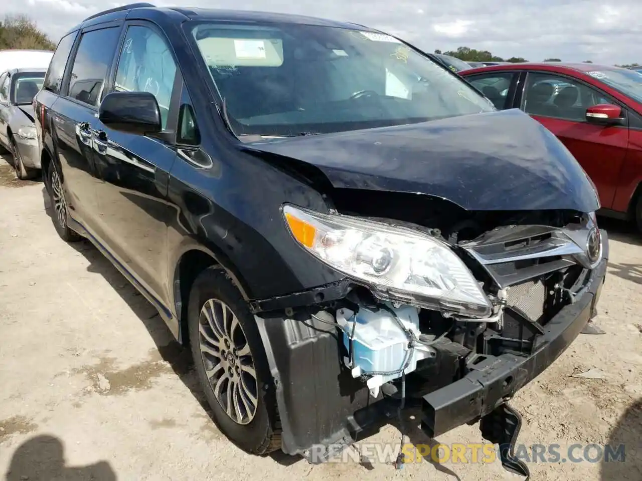 1 Photograph of a damaged car 5TDYZ3DC1KS994382 TOYOTA SIENNA 2019