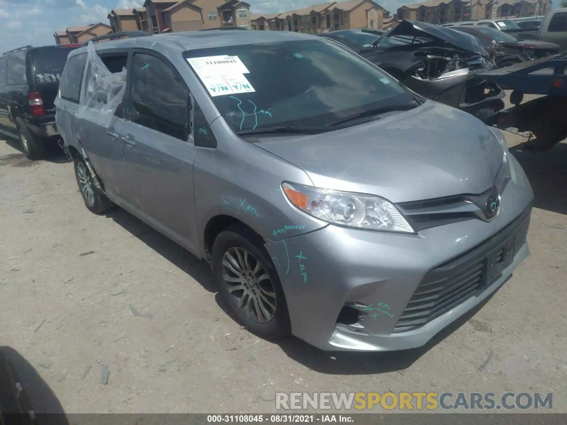 1 Фотография поврежденного автомобиля 5TDYZ3DC1KS994818 TOYOTA SIENNA 2019