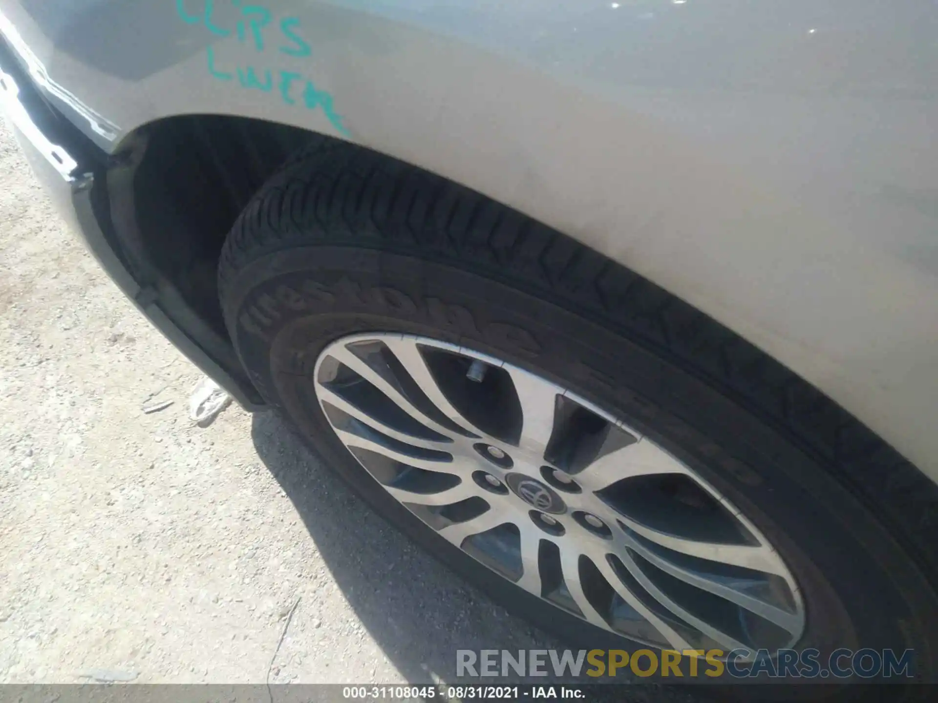 12 Photograph of a damaged car 5TDYZ3DC1KS994818 TOYOTA SIENNA 2019