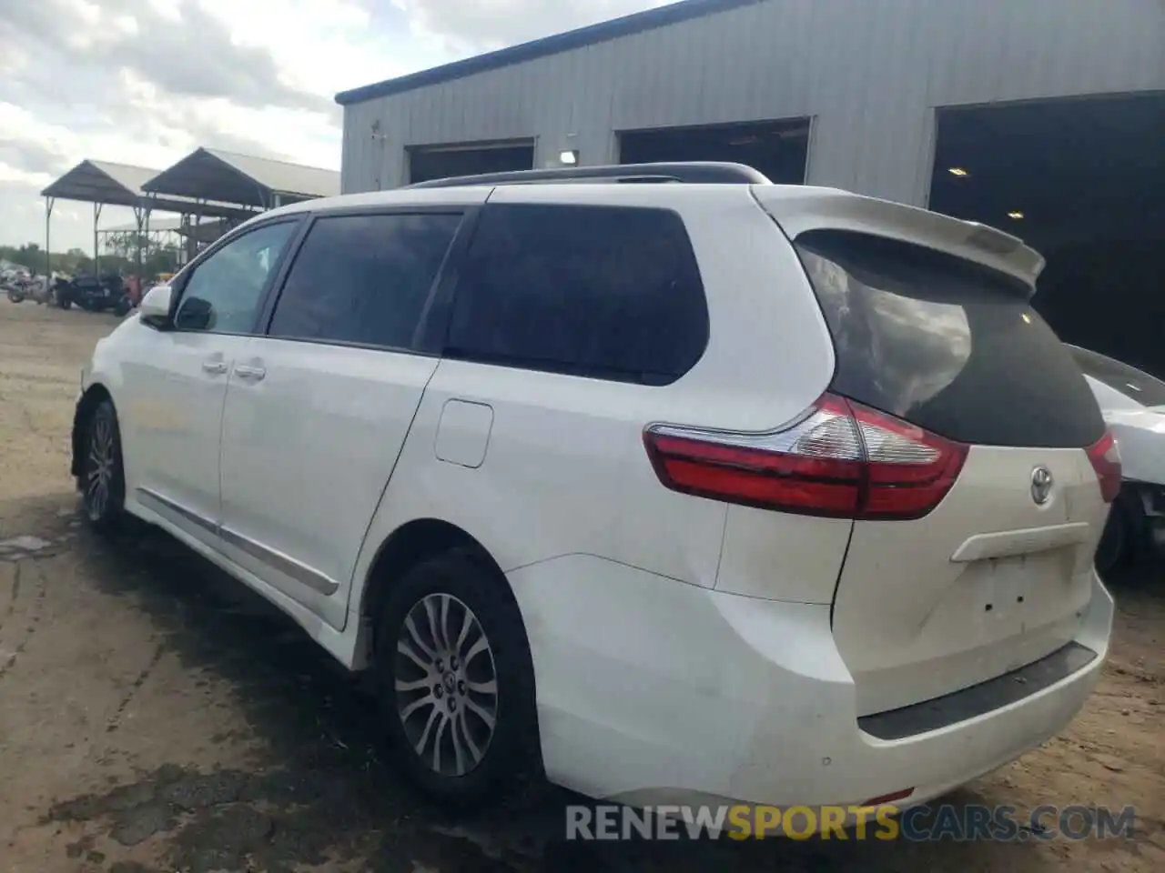 3 Photograph of a damaged car 5TDYZ3DC1KS995516 TOYOTA SIENNA 2019