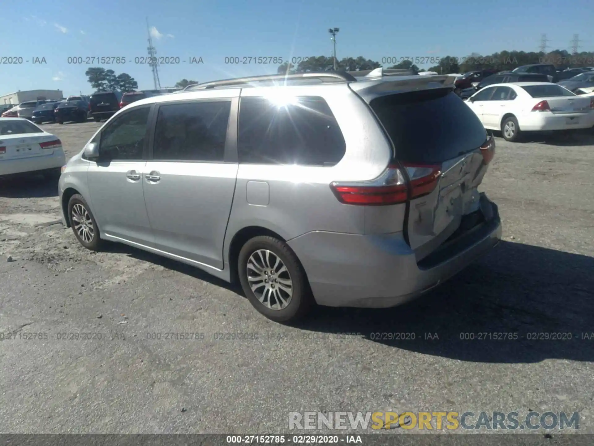 3 Фотография поврежденного автомобиля 5TDYZ3DC1KS998268 TOYOTA SIENNA 2019