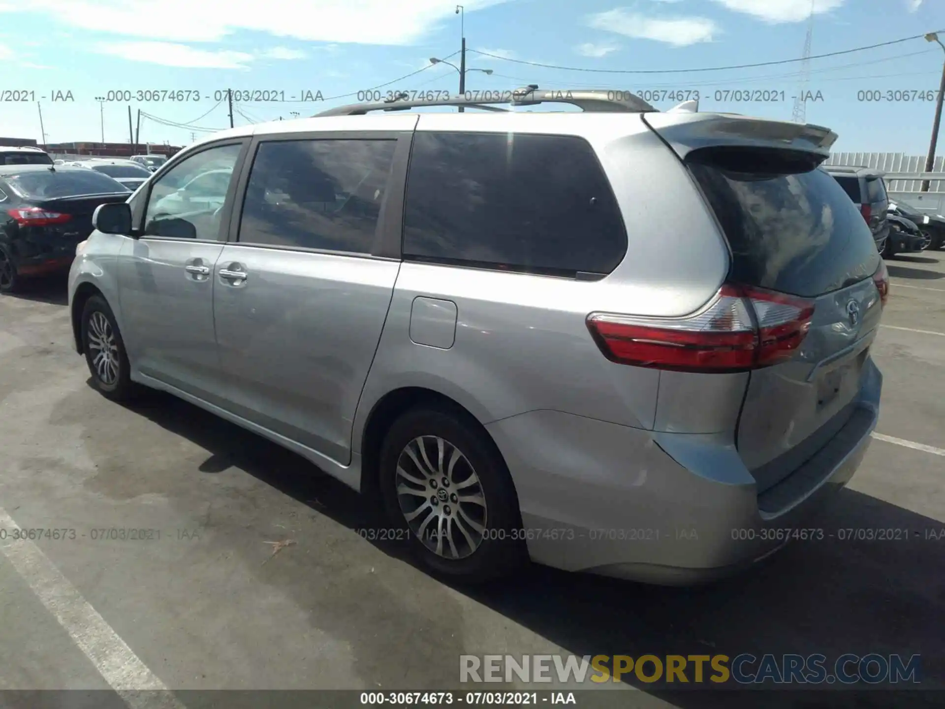 3 Photograph of a damaged car 5TDYZ3DC2KS003349 TOYOTA SIENNA 2019