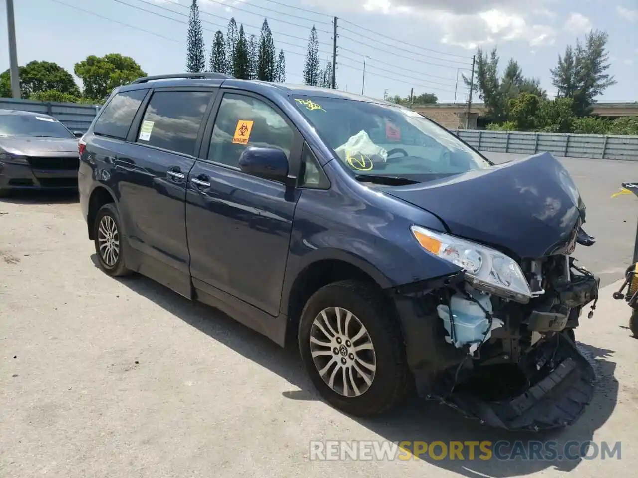 1 Photograph of a damaged car 5TDYZ3DC2KS004971 TOYOTA SIENNA 2019