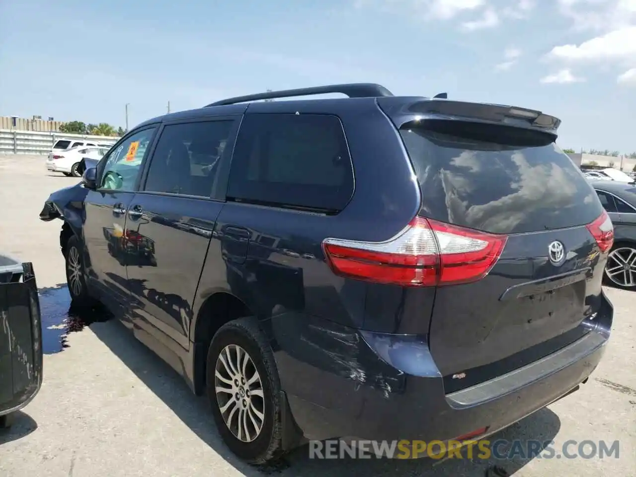 3 Photograph of a damaged car 5TDYZ3DC2KS004971 TOYOTA SIENNA 2019