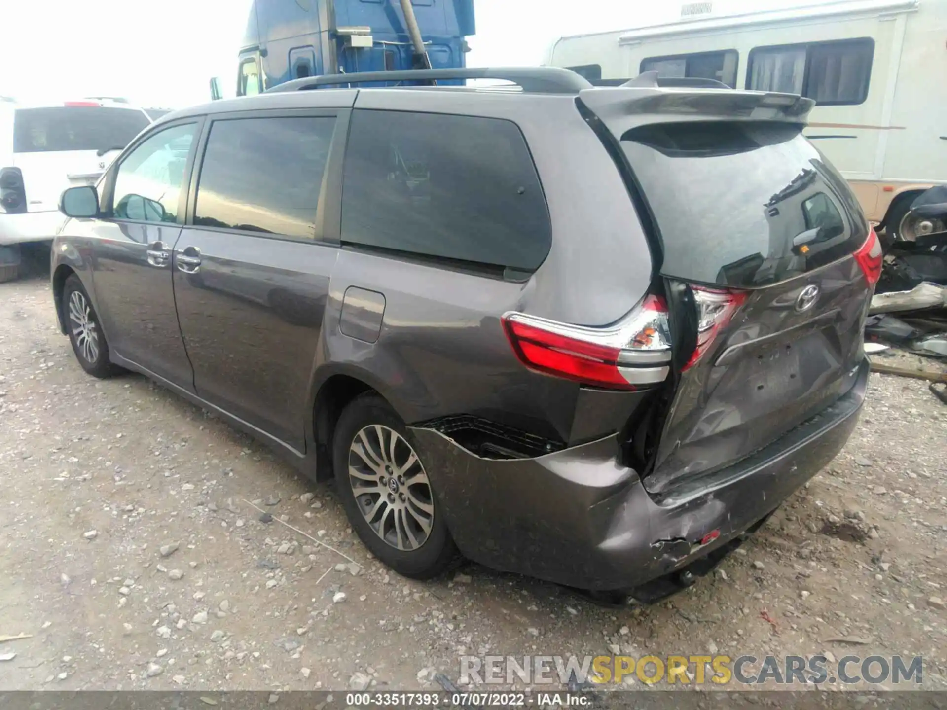 3 Photograph of a damaged car 5TDYZ3DC2KS008065 TOYOTA SIENNA 2019