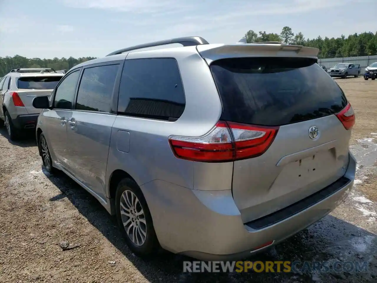 3 Photograph of a damaged car 5TDYZ3DC2KS011712 TOYOTA SIENNA 2019