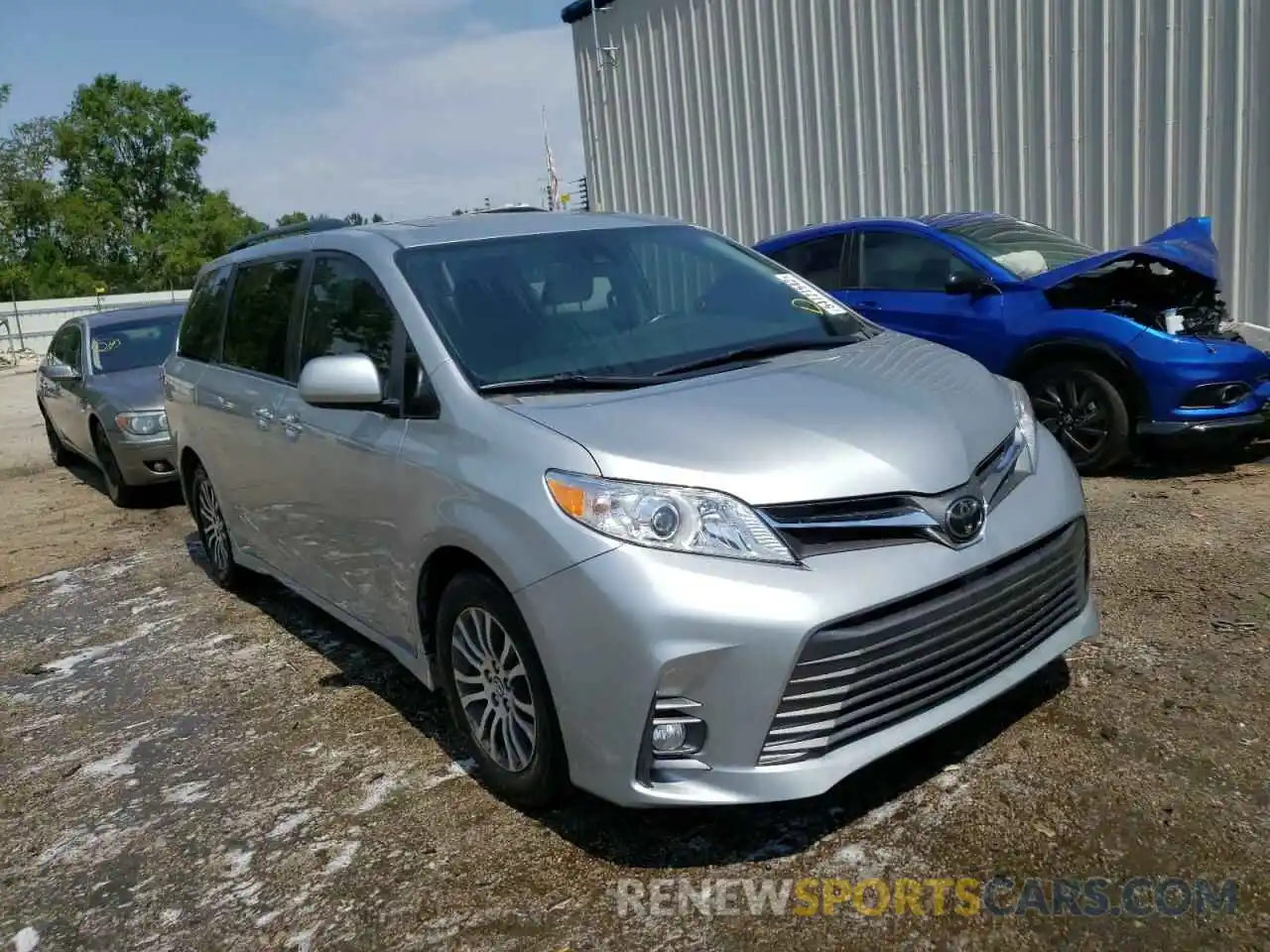 9 Photograph of a damaged car 5TDYZ3DC2KS011712 TOYOTA SIENNA 2019