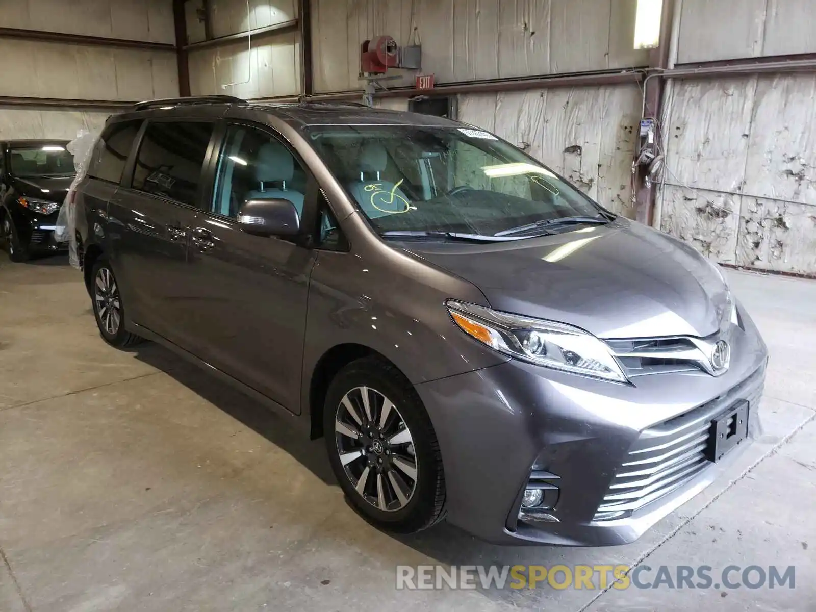 1 Photograph of a damaged car 5TDYZ3DC2KS013332 TOYOTA SIENNA 2019