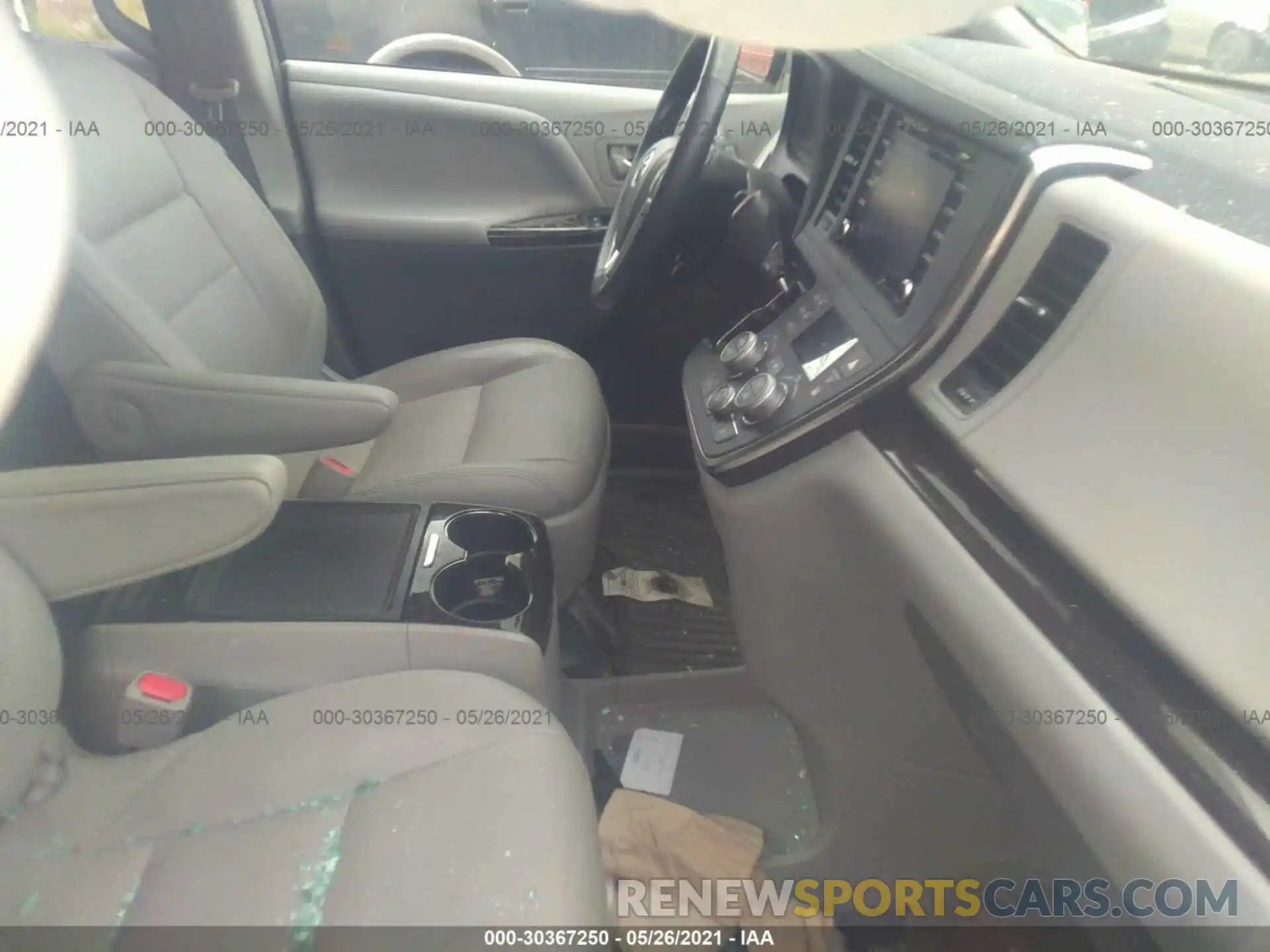 5 Photograph of a damaged car 5TDYZ3DC2KS014657 TOYOTA SIENNA 2019