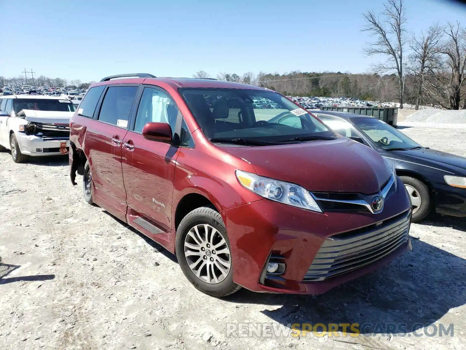 1 Photograph of a damaged car 5TDYZ3DC2KS014822 TOYOTA SIENNA 2019