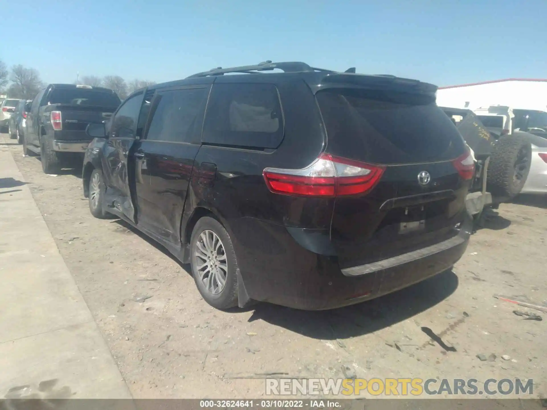 3 Фотография поврежденного автомобиля 5TDYZ3DC2KS971239 TOYOTA SIENNA 2019