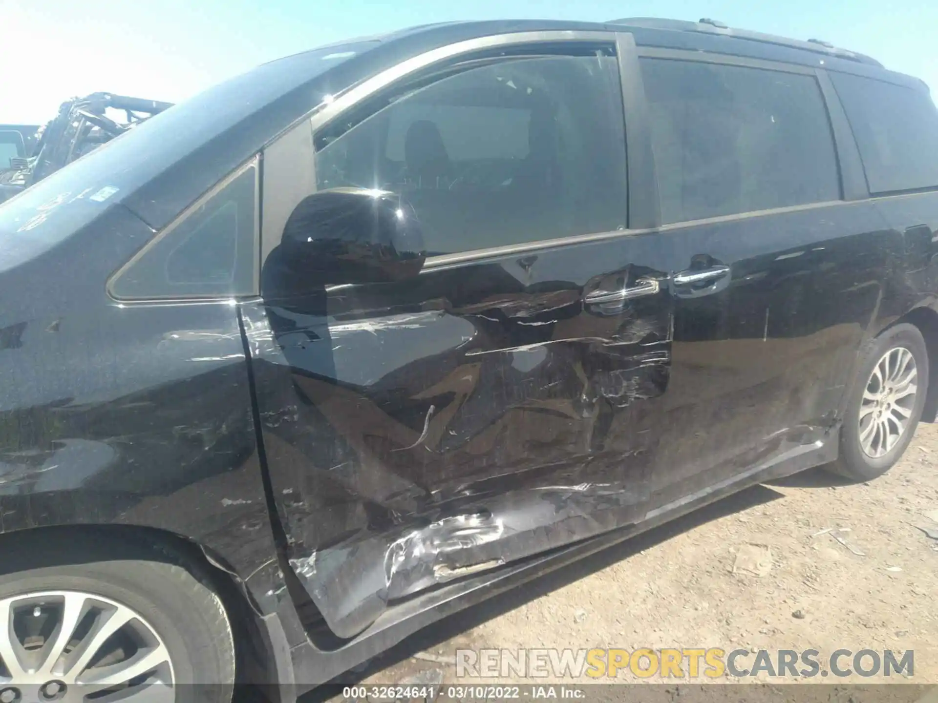 6 Photograph of a damaged car 5TDYZ3DC2KS971239 TOYOTA SIENNA 2019