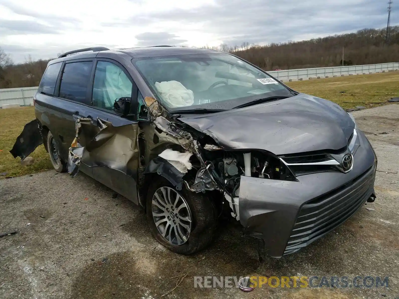 1 Photograph of a damaged car 5TDYZ3DC2KS973461 TOYOTA SIENNA 2019