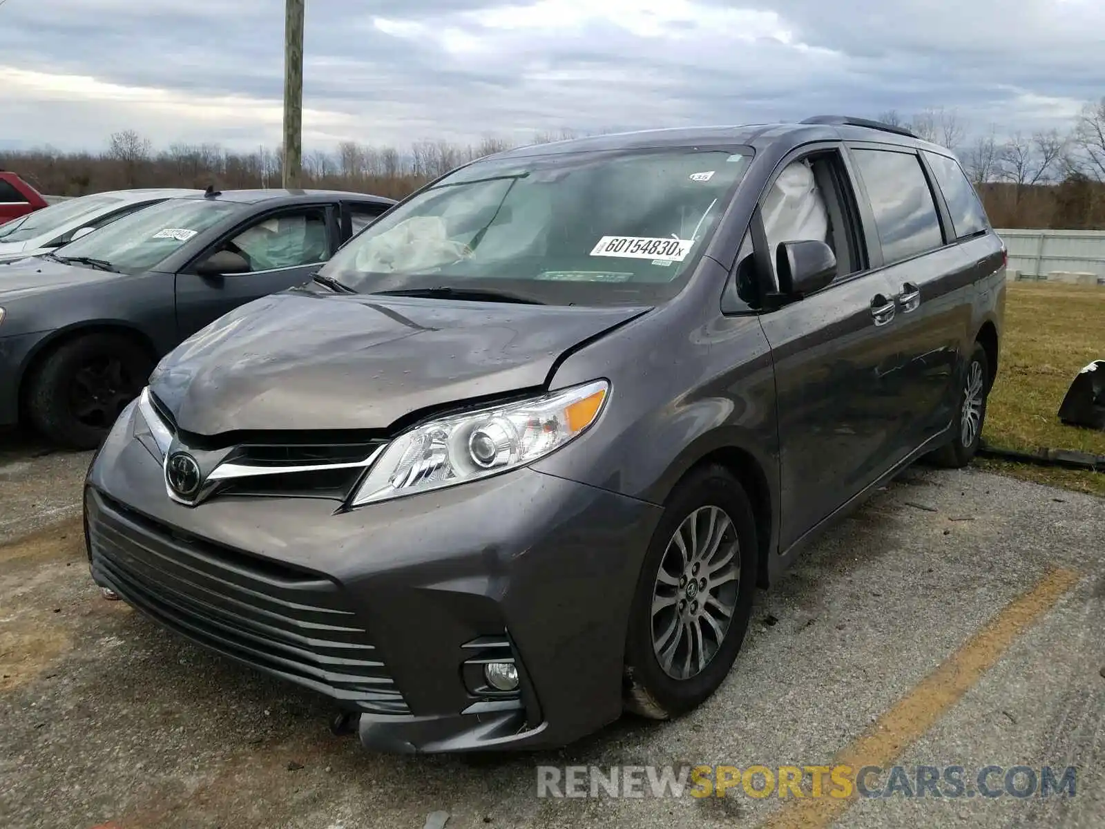 2 Photograph of a damaged car 5TDYZ3DC2KS973461 TOYOTA SIENNA 2019