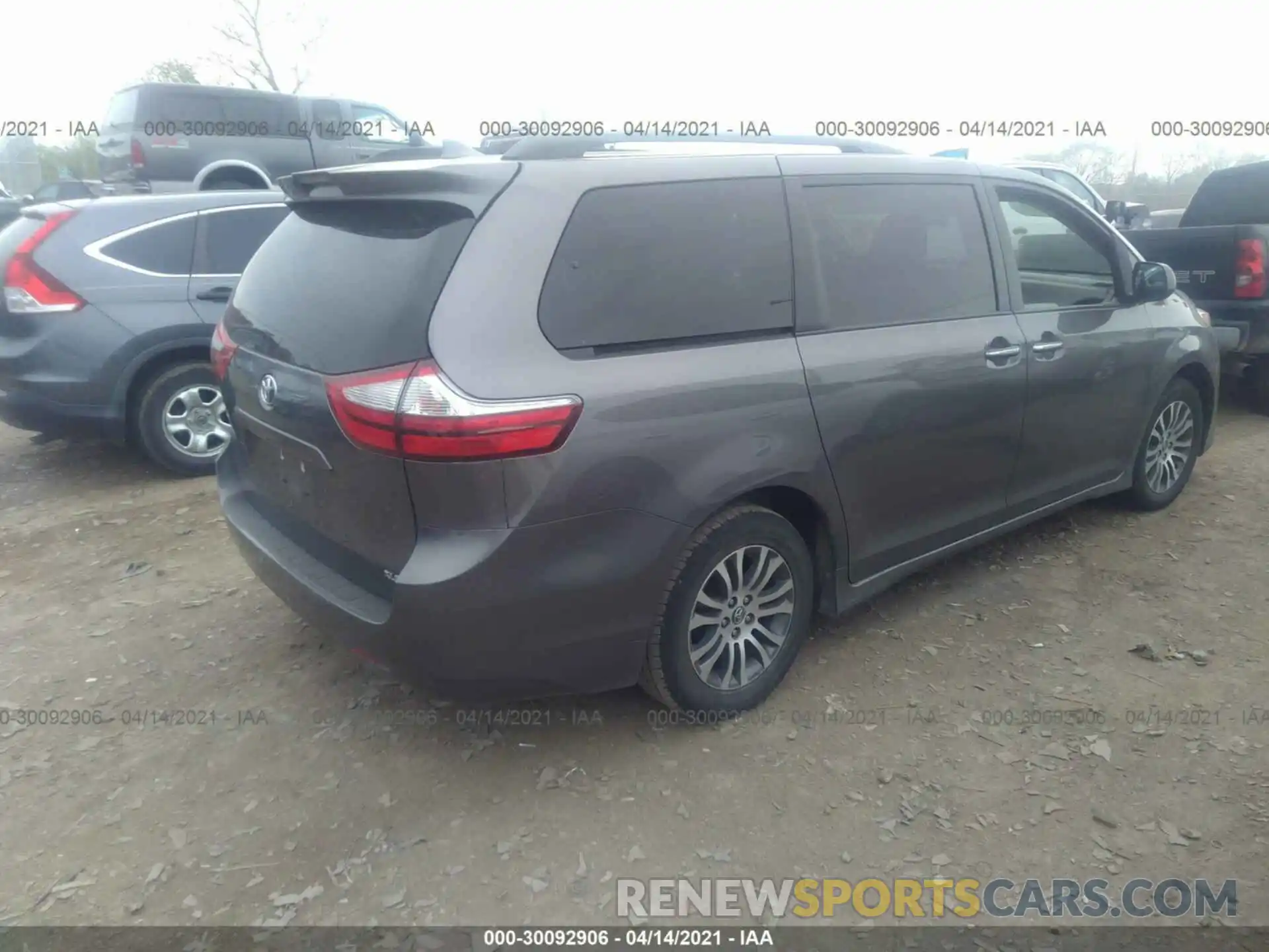 4 Фотография поврежденного автомобиля 5TDYZ3DC2KS977431 TOYOTA SIENNA 2019