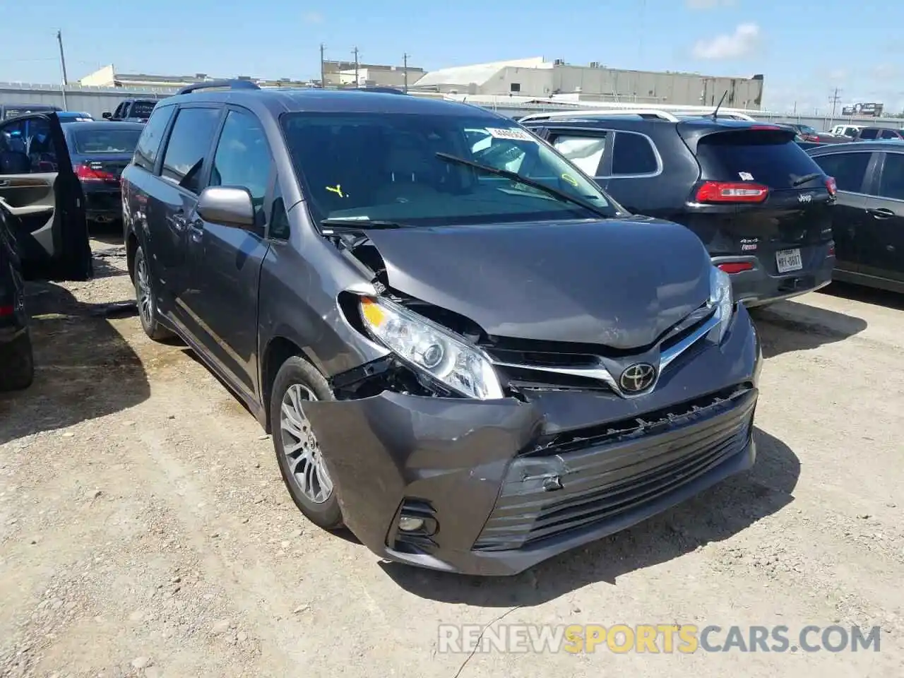 1 Фотография поврежденного автомобиля 5TDYZ3DC2KS977753 TOYOTA SIENNA 2019