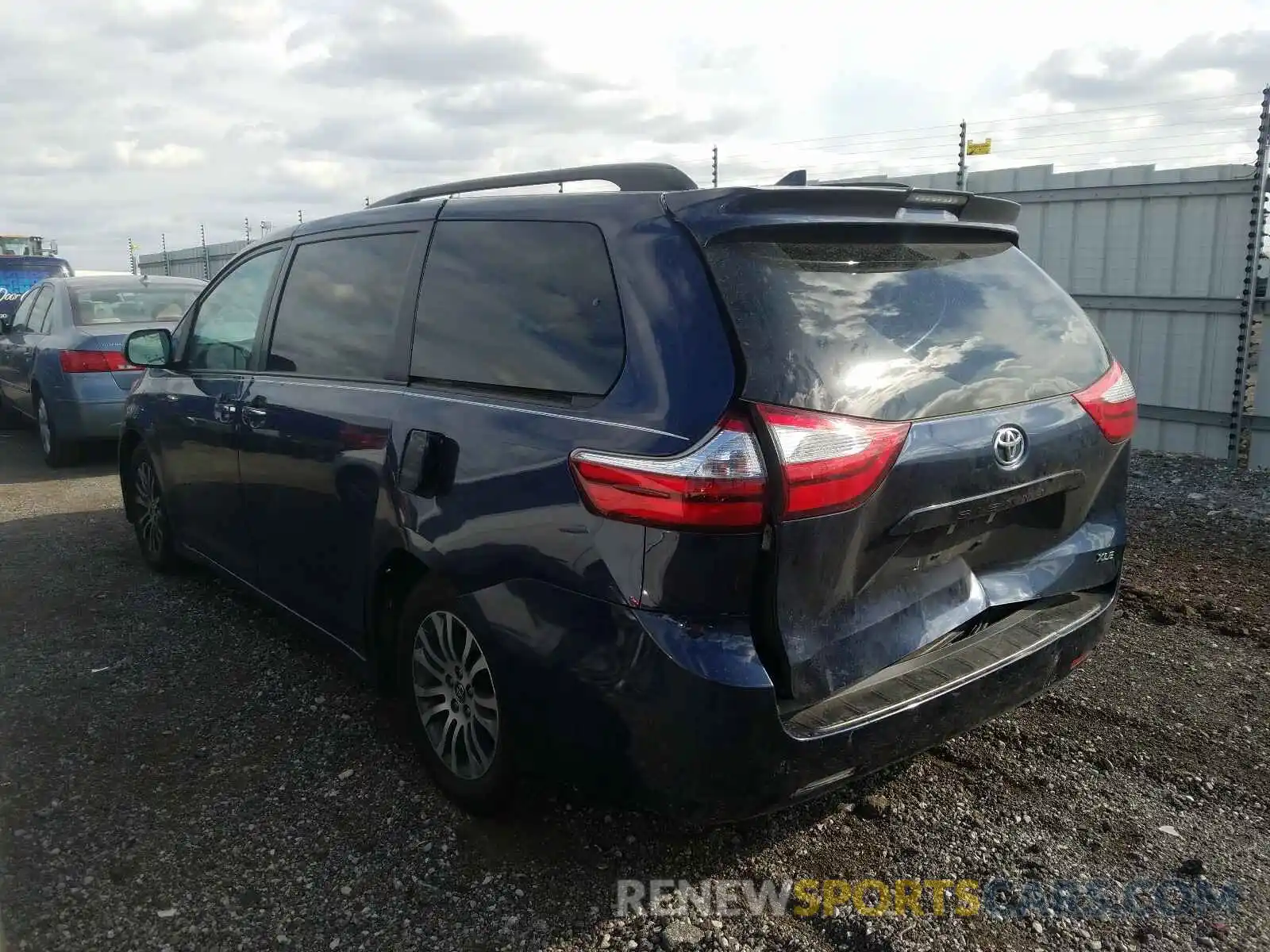 3 Фотография поврежденного автомобиля 5TDYZ3DC2KS978000 TOYOTA SIENNA 2019