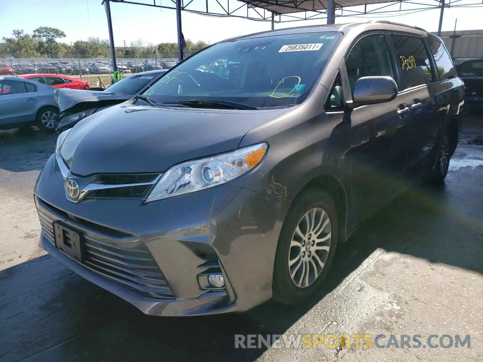 2 Photograph of a damaged car 5TDYZ3DC2KS980491 TOYOTA SIENNA 2019