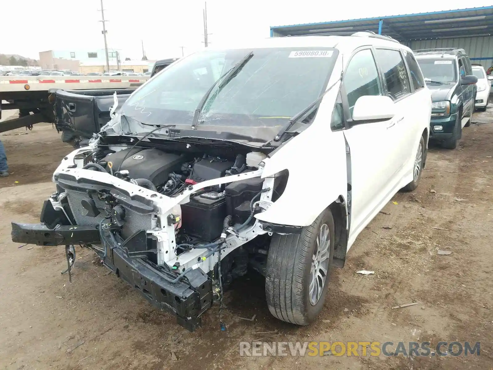 2 Photograph of a damaged car 5TDYZ3DC2KS981981 TOYOTA SIENNA 2019