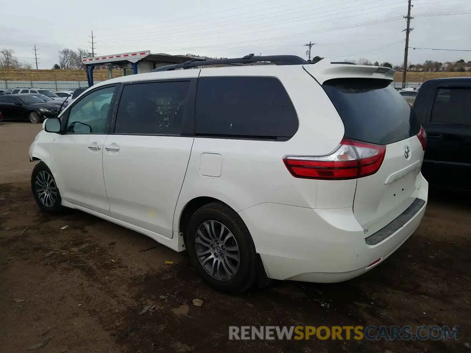 3 Фотография поврежденного автомобиля 5TDYZ3DC2KS981981 TOYOTA SIENNA 2019