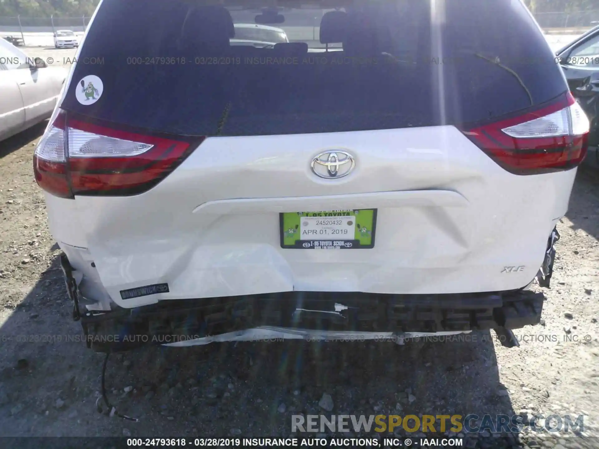 6 Photograph of a damaged car 5TDYZ3DC2KS982662 TOYOTA SIENNA 2019