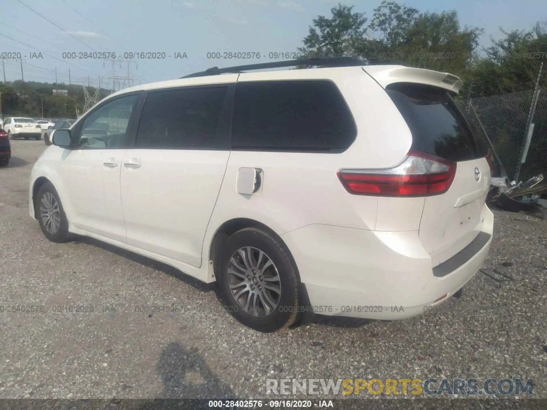 3 Фотография поврежденного автомобиля 5TDYZ3DC2KS985027 TOYOTA SIENNA 2019