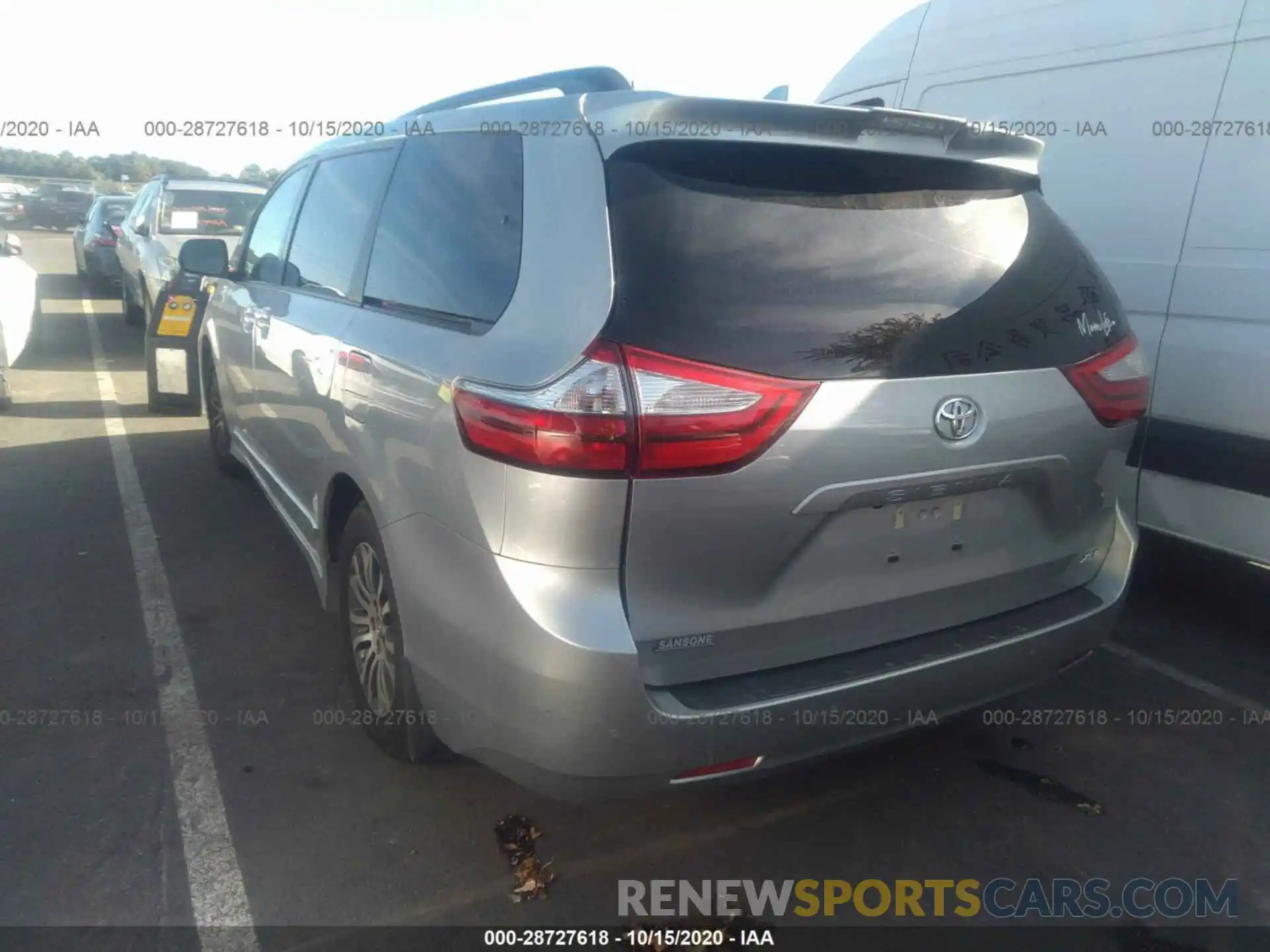 3 Фотография поврежденного автомобиля 5TDYZ3DC2KS986386 TOYOTA SIENNA 2019