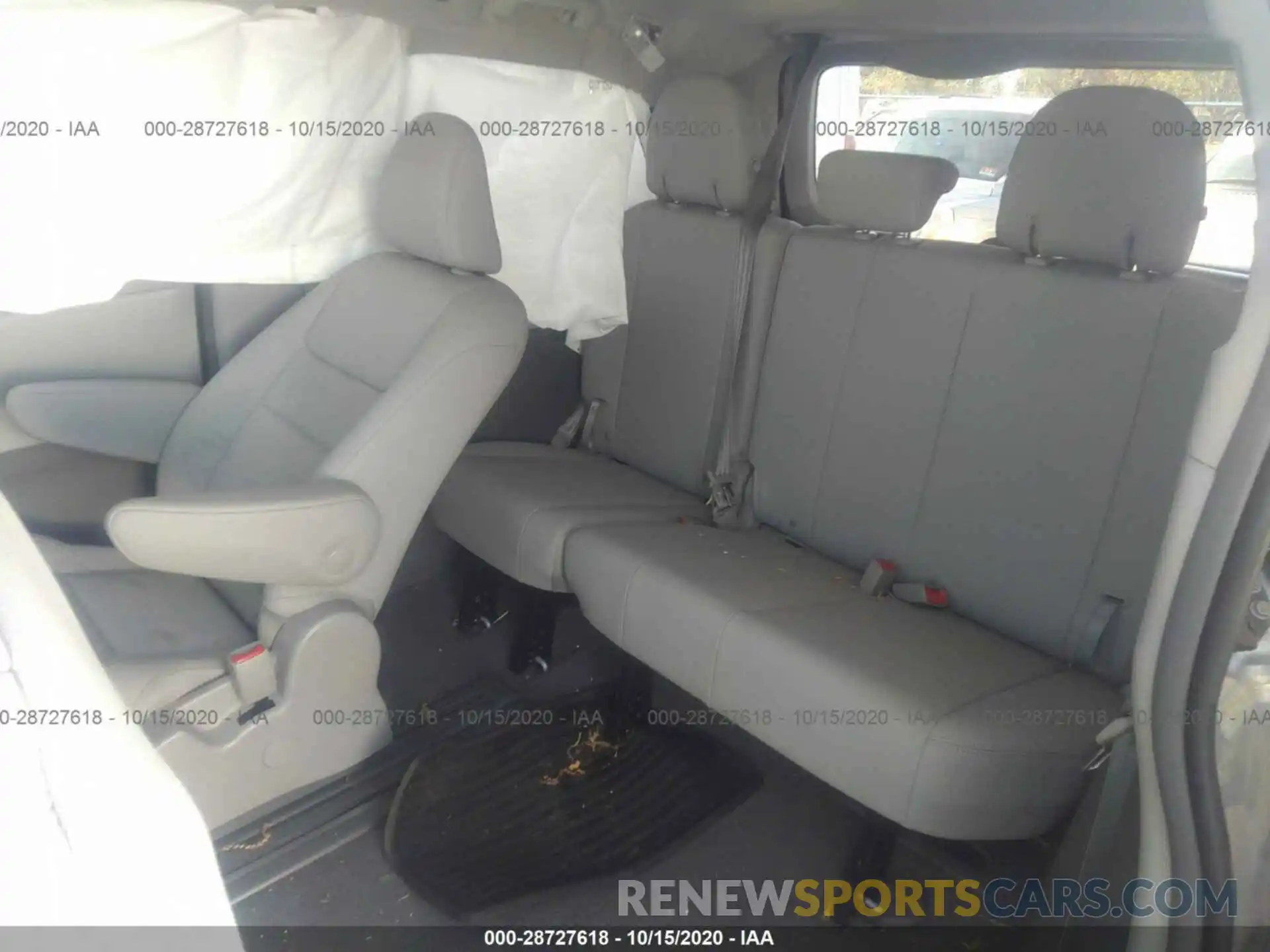 8 Фотография поврежденного автомобиля 5TDYZ3DC2KS986386 TOYOTA SIENNA 2019