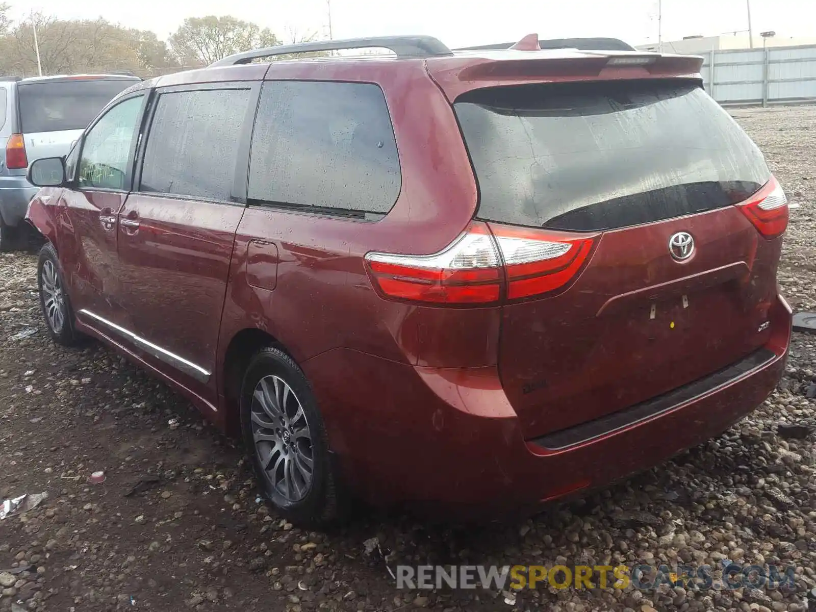 3 Фотография поврежденного автомобиля 5TDYZ3DC2KS995007 TOYOTA SIENNA 2019