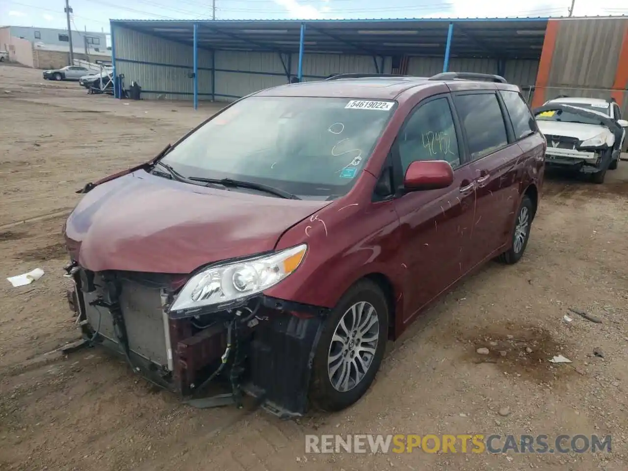 2 Photograph of a damaged car 5TDYZ3DC3KS002470 TOYOTA SIENNA 2019