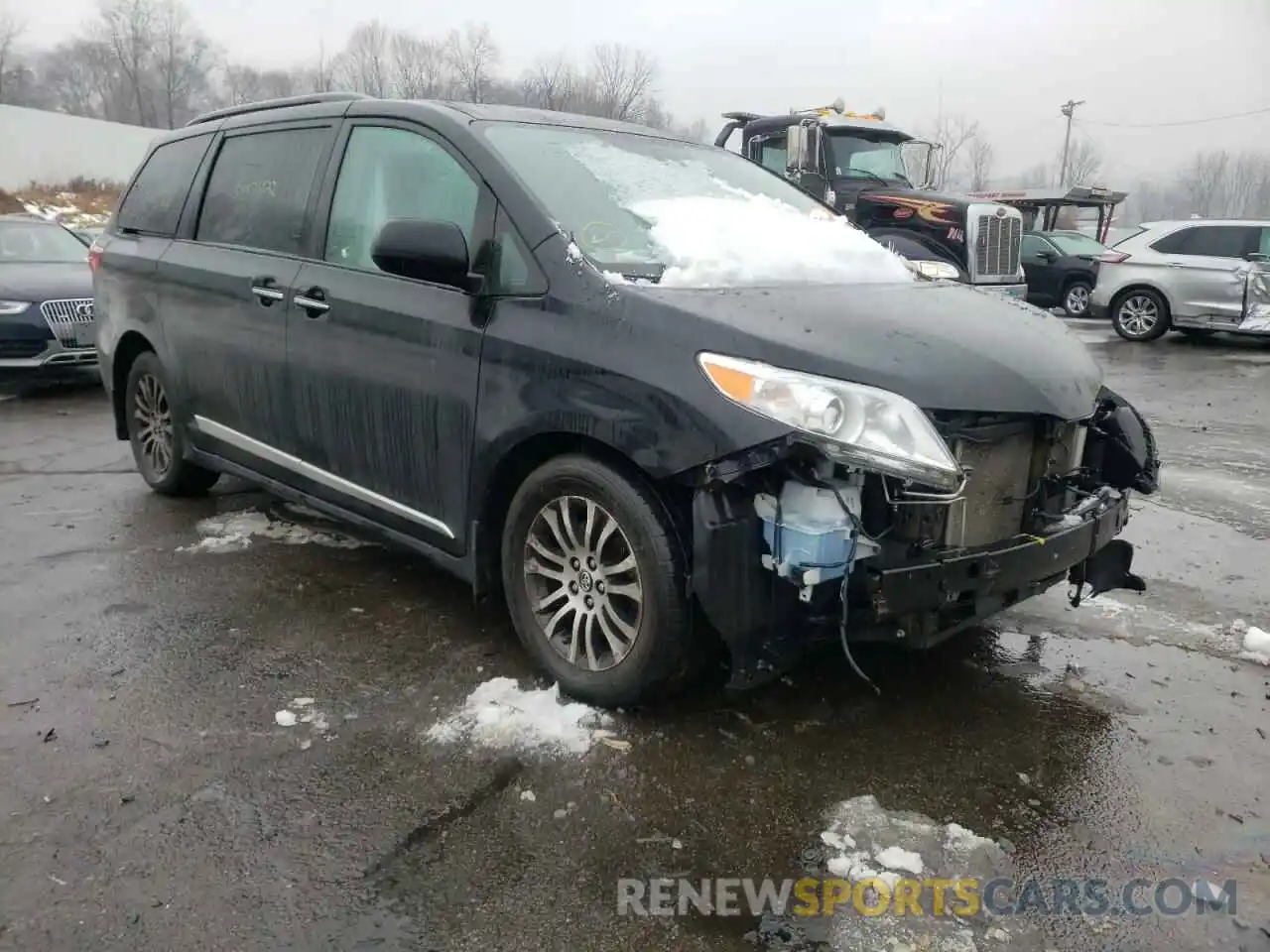 1 Фотография поврежденного автомобиля 5TDYZ3DC3KS007328 TOYOTA SIENNA 2019