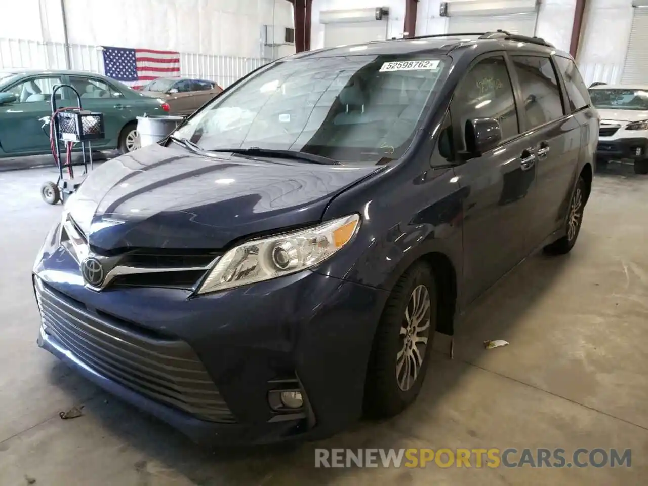 2 Photograph of a damaged car 5TDYZ3DC3KS009032 TOYOTA SIENNA 2019