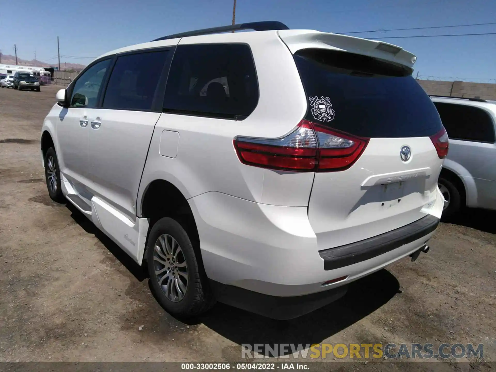 3 Фотография поврежденного автомобиля 5TDYZ3DC3KS009550 TOYOTA SIENNA 2019