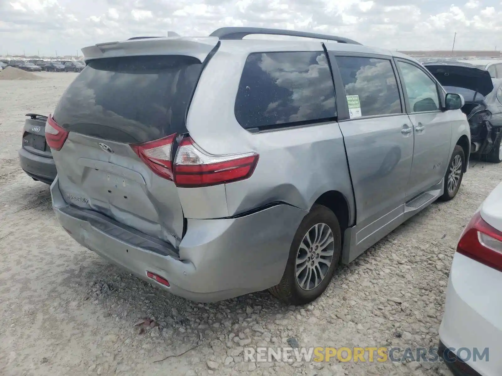 4 Фотография поврежденного автомобиля 5TDYZ3DC3KS012514 TOYOTA SIENNA 2019