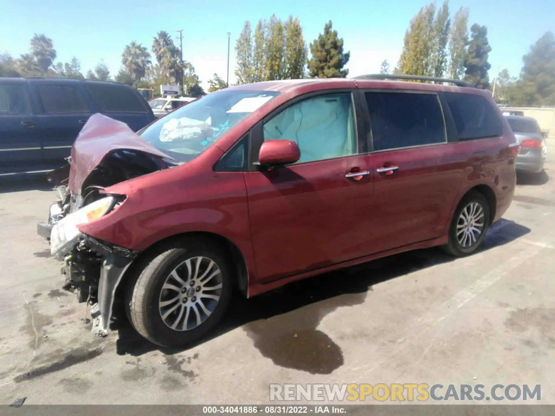 2 Photograph of a damaged car 5TDYZ3DC3KS015056 TOYOTA SIENNA 2019