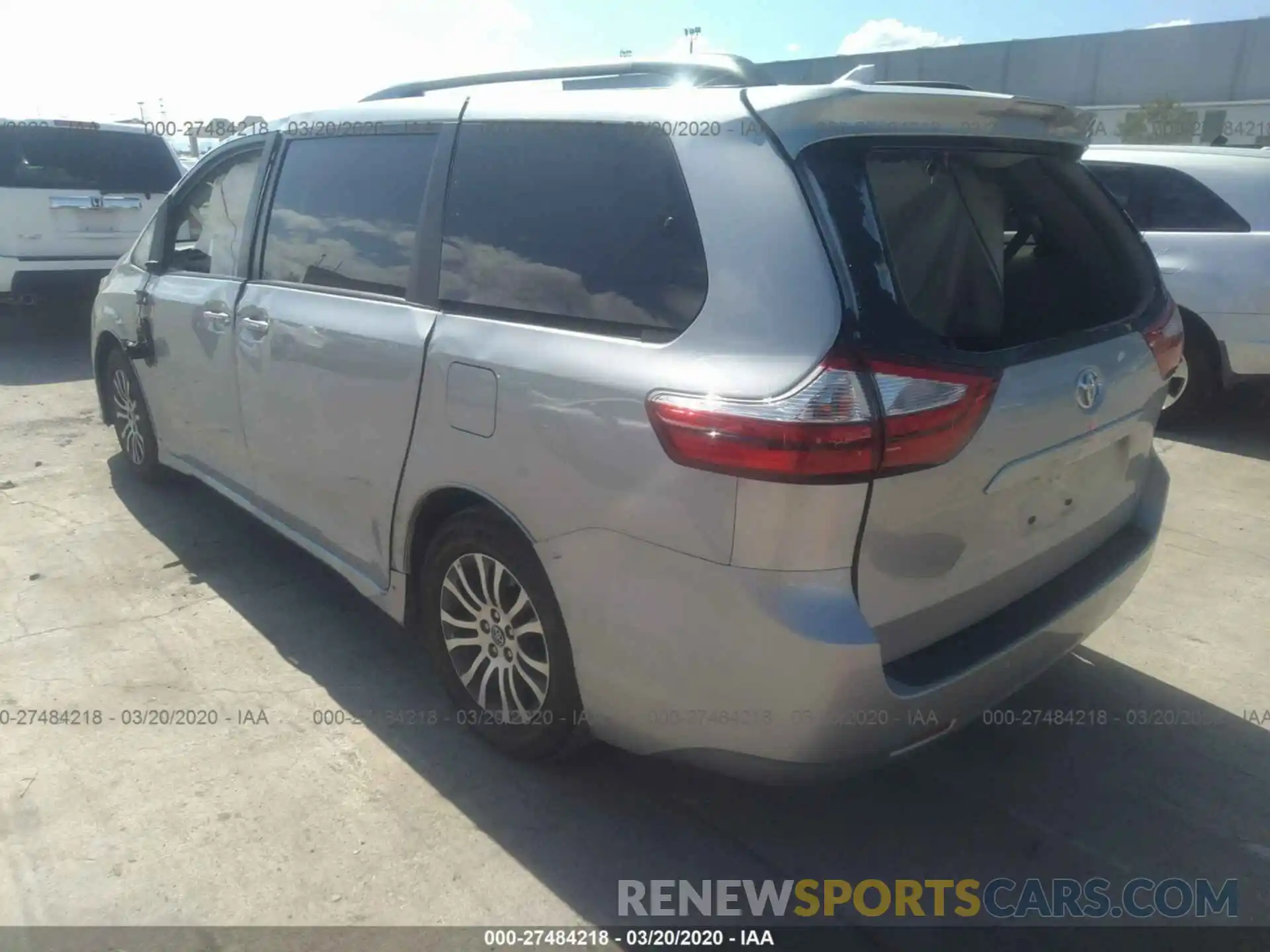 3 Фотография поврежденного автомобиля 5TDYZ3DC3KS015235 TOYOTA SIENNA 2019