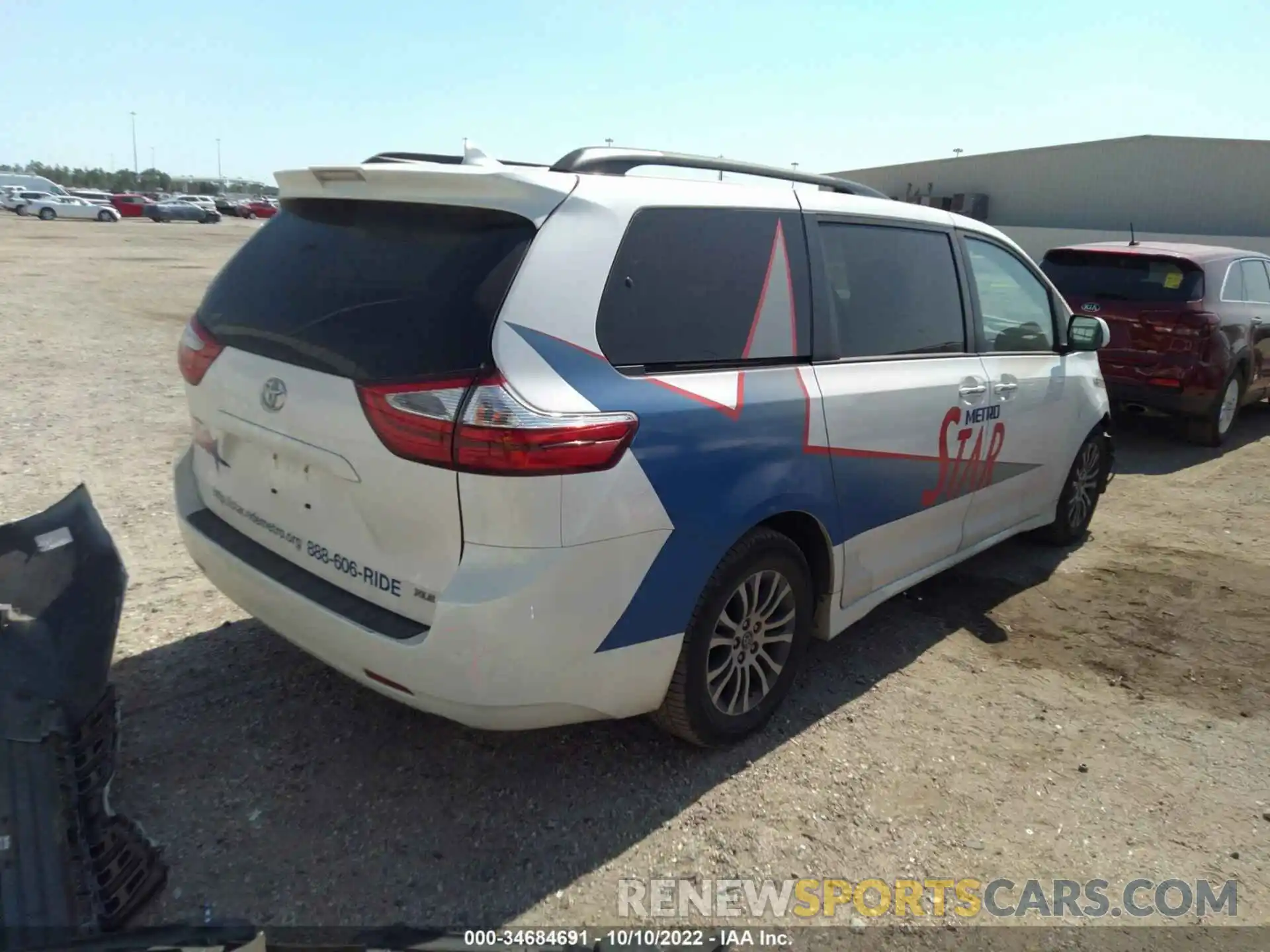 4 Фотография поврежденного автомобиля 5TDYZ3DC3KS015719 TOYOTA SIENNA 2019