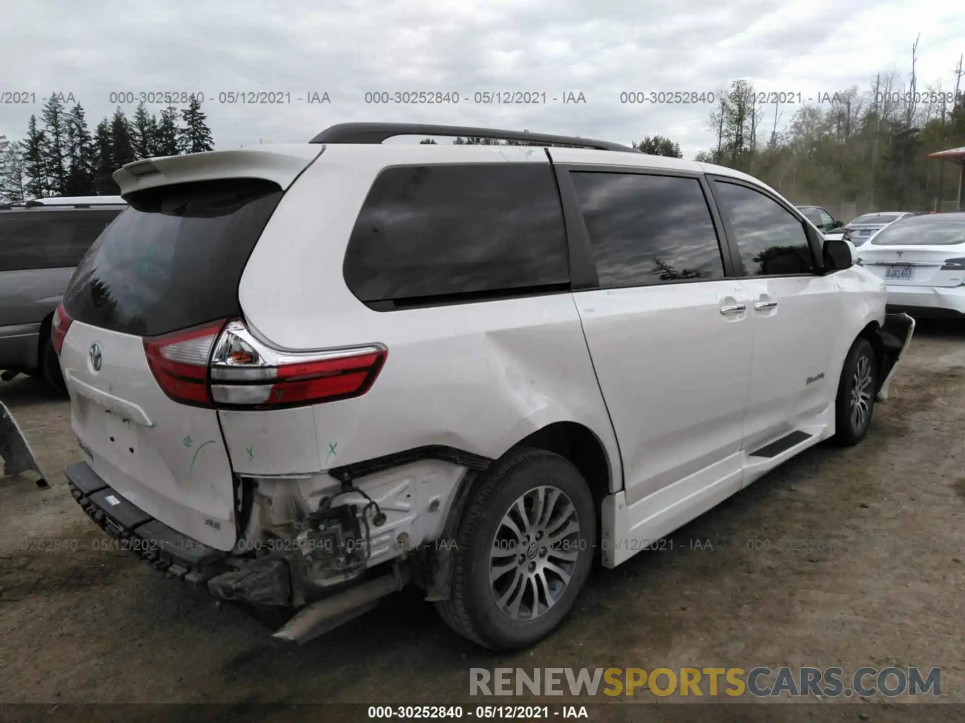 4 Фотография поврежденного автомобиля 5TDYZ3DC3KS019009 TOYOTA SIENNA 2019