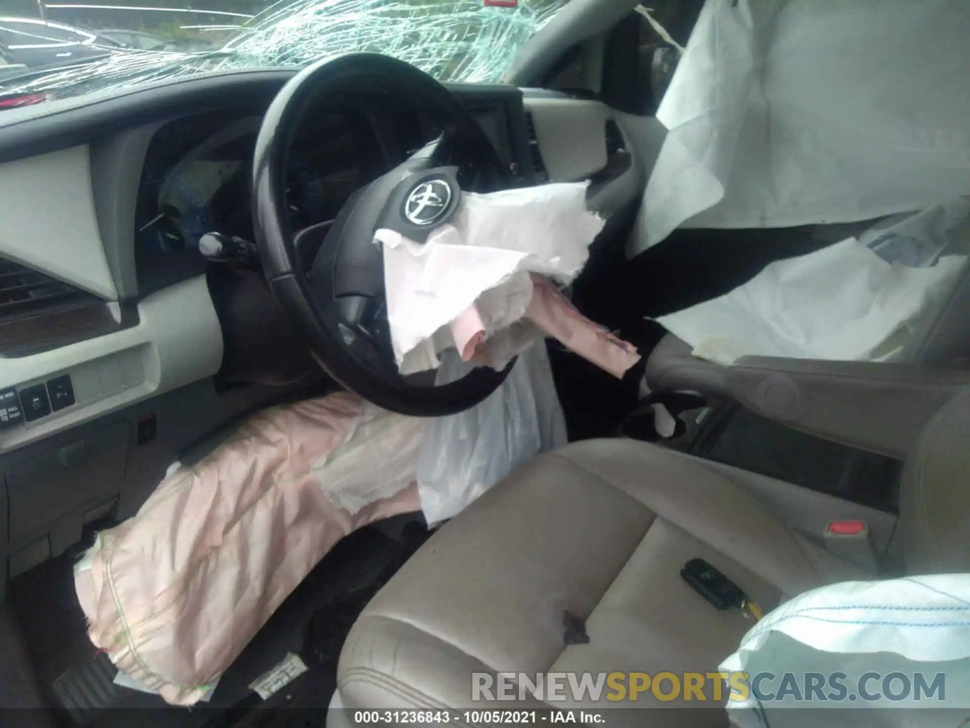 5 Photograph of a damaged car 5TDYZ3DC3KS019253 TOYOTA SIENNA 2019