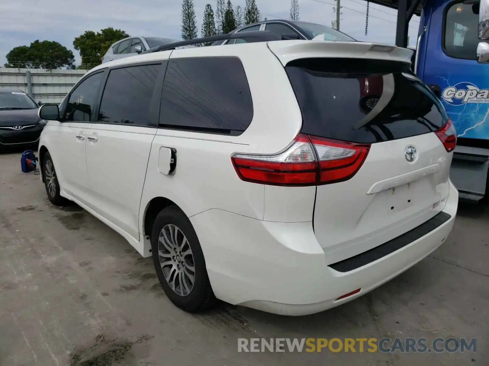 3 Фотография поврежденного автомобиля 5TDYZ3DC3KS968415 TOYOTA SIENNA 2019