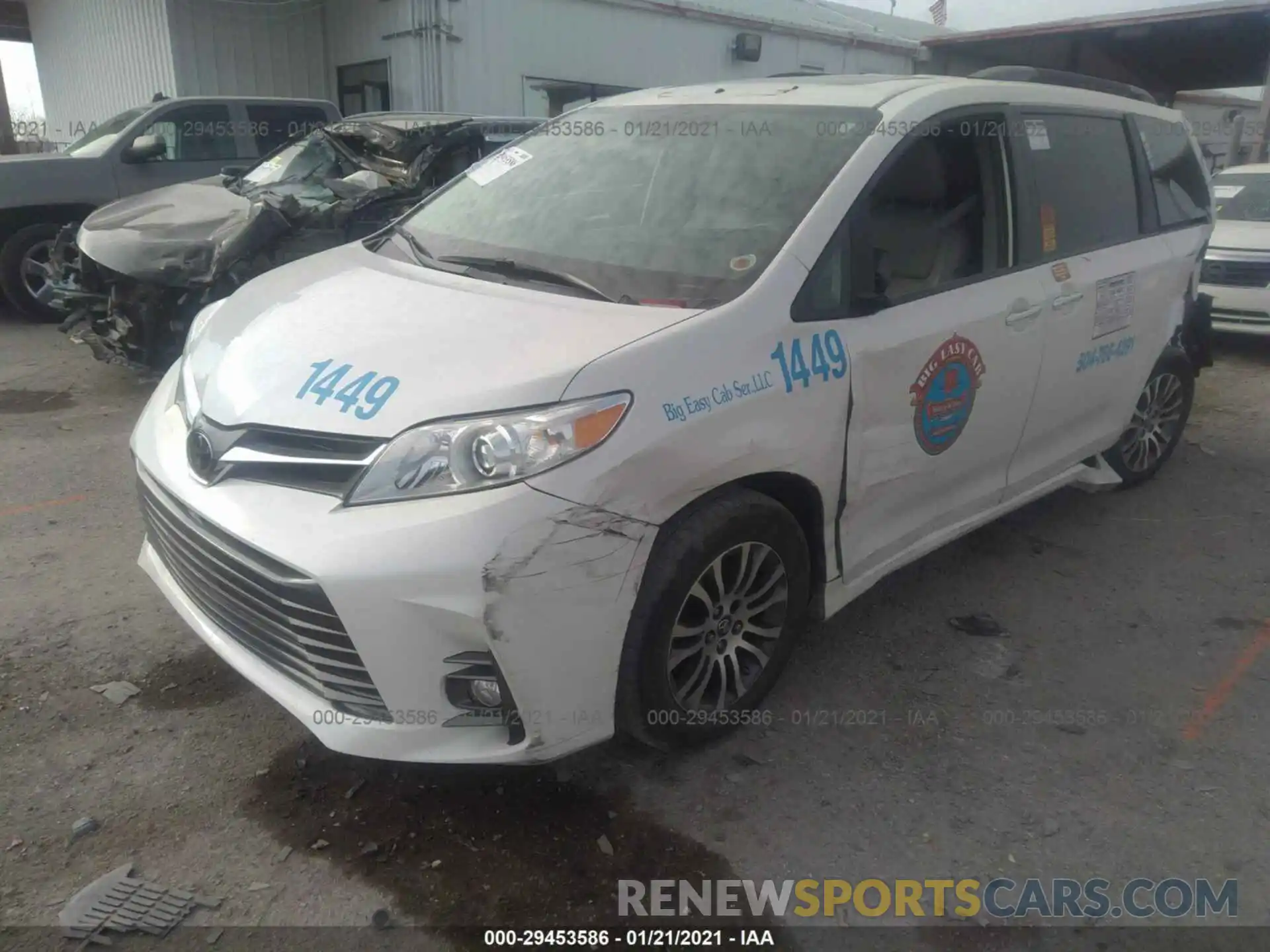 2 Photograph of a damaged car 5TDYZ3DC3KS973601 TOYOTA SIENNA 2019