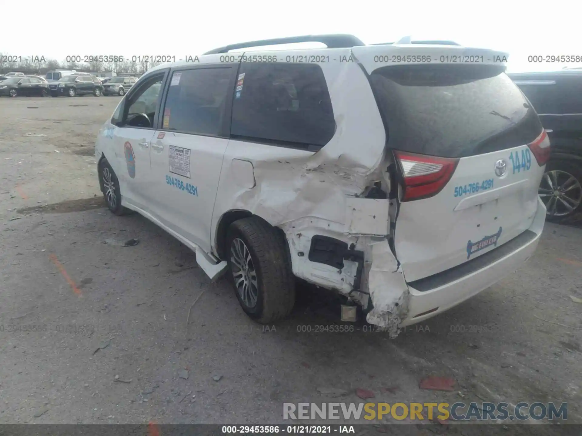 3 Photograph of a damaged car 5TDYZ3DC3KS973601 TOYOTA SIENNA 2019