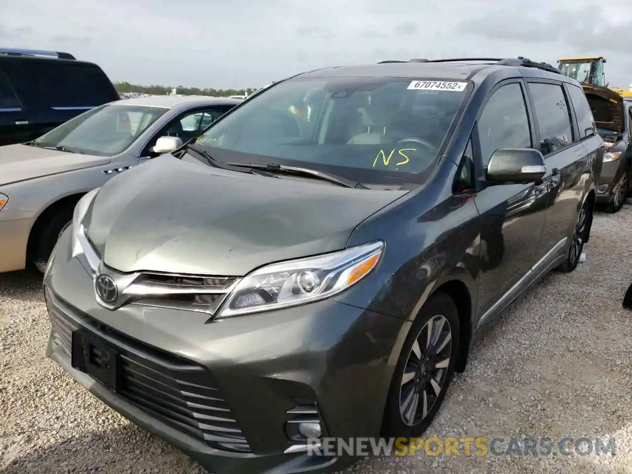 2 Photograph of a damaged car 5TDYZ3DC3KS975946 TOYOTA SIENNA 2019