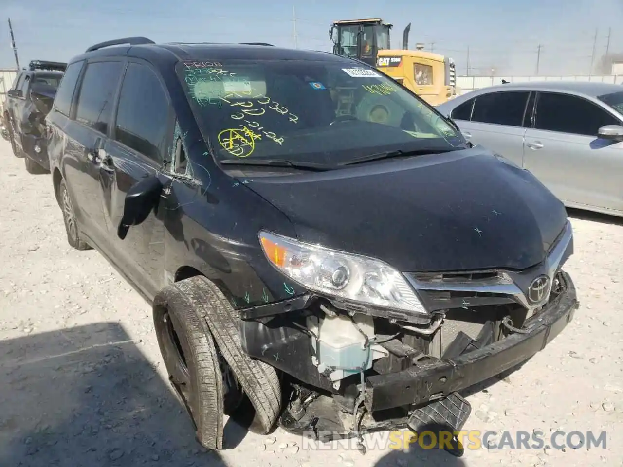 1 Photograph of a damaged car 5TDYZ3DC3KS976465 TOYOTA SIENNA 2019