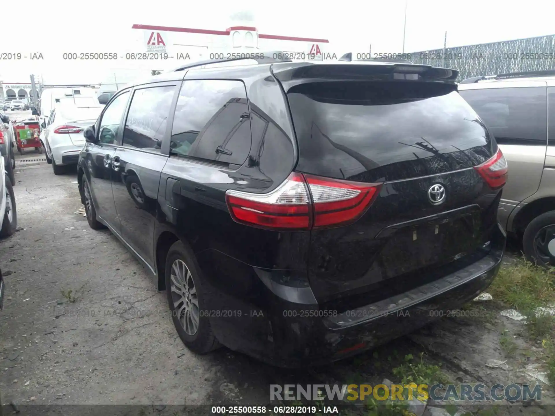 3 Фотография поврежденного автомобиля 5TDYZ3DC3KS976644 TOYOTA SIENNA 2019