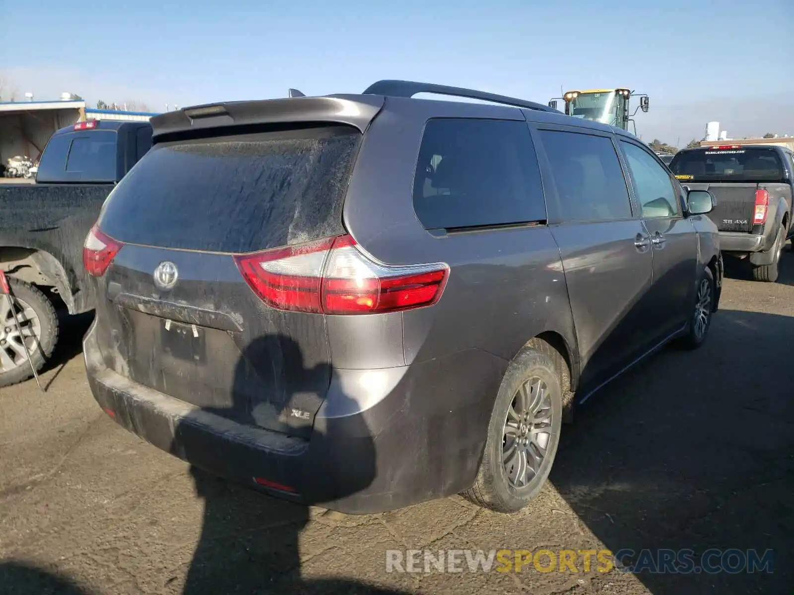 4 Фотография поврежденного автомобиля 5TDYZ3DC3KS984310 TOYOTA SIENNA 2019