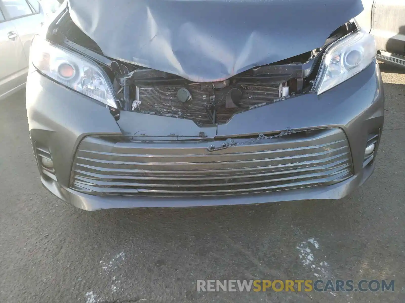 7 Photograph of a damaged car 5TDYZ3DC3KS984310 TOYOTA SIENNA 2019