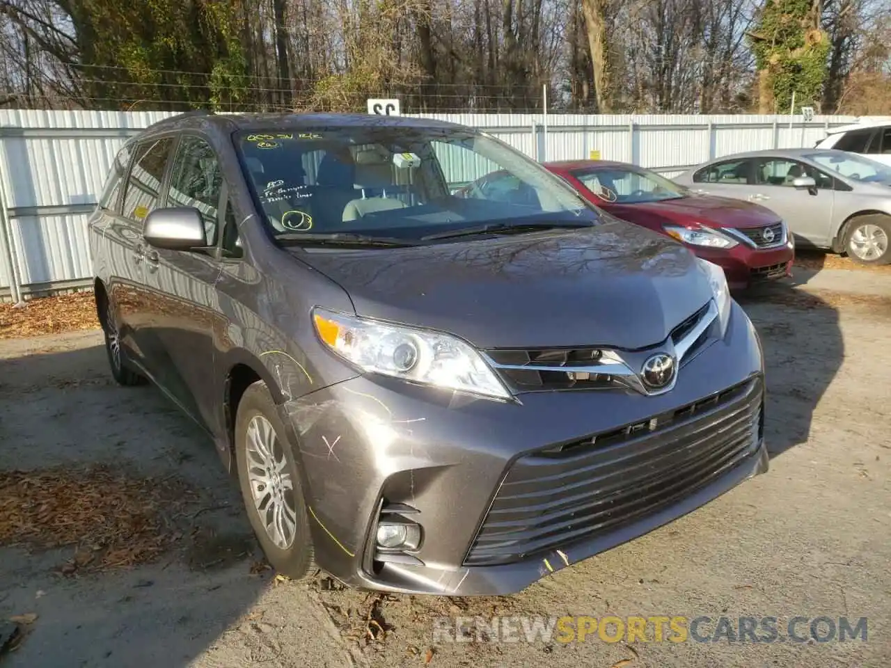 1 Photograph of a damaged car 5TDYZ3DC3KS985036 TOYOTA SIENNA 2019